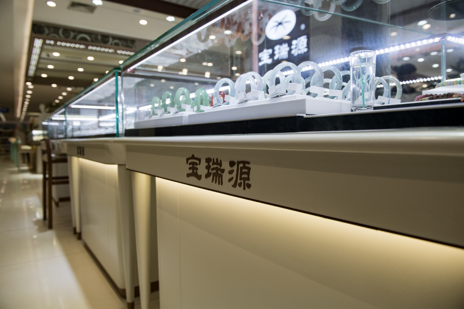 珠寶展柜 | 寶瑞源